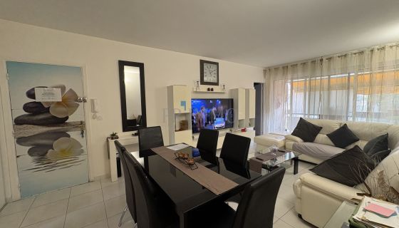 A louer APPARTEMENT T5 88 M2 BORD DE MER FREJUS