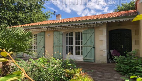 A vendre MAISON  4 PIECES 134 M2 BORD DE MER GRAYAN ET L HOPITAL campagne