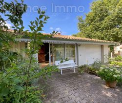 A vendre MAISON  4 PIECES 134 M2 BORD DE MER GRAYAN ET L HOPITAL campagne