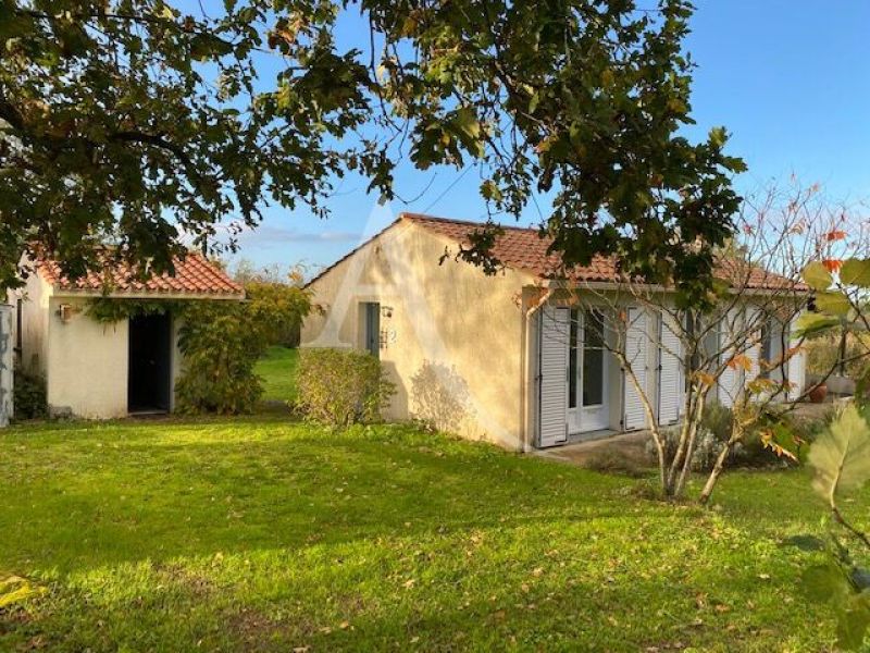 A vendre MAISON  3 PIECES 63 M2 BORD DE MER SAINT HILAIRE LA FORET