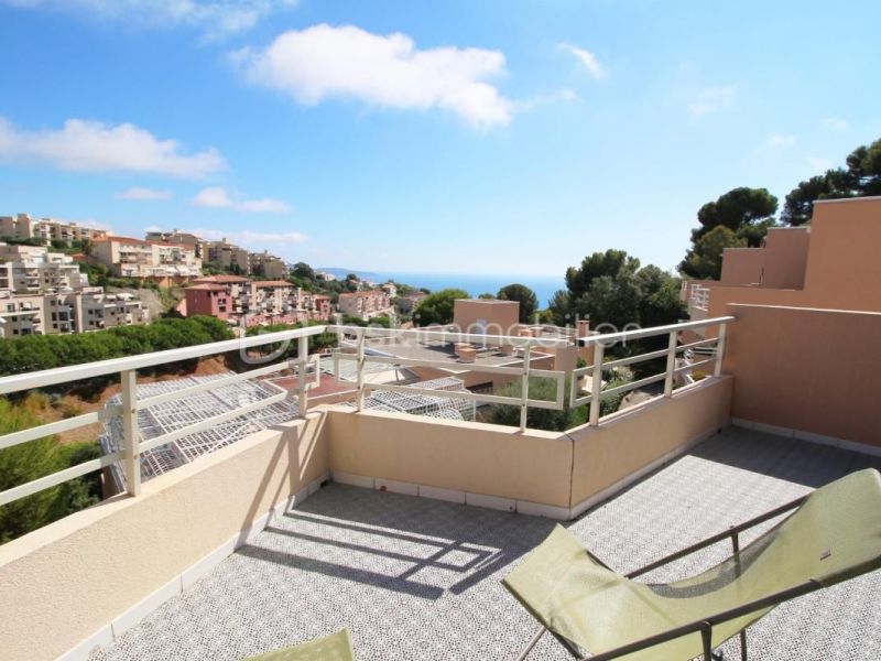 A louer APPARTEMENT DE PRESTIGE T3 72 M2 TERRASSE VUE MER NICE