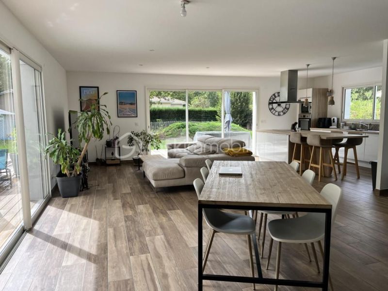 A louer MAISON  CONTEMPORAINE BORD DE MER GRAYAN ET L HOPITAL