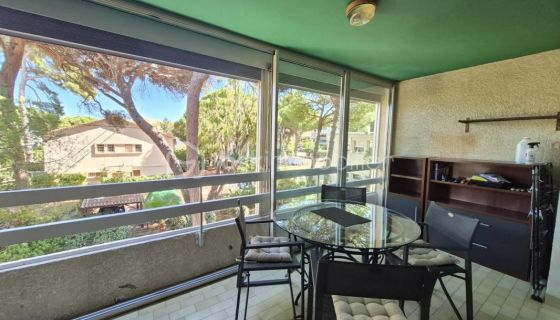 A louer APPARTEMENT T3 50 M2 BORD DE MER HYERES