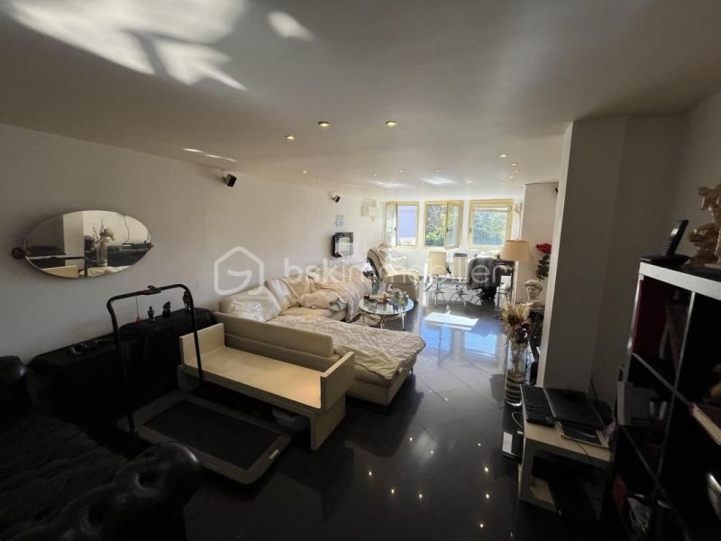 A louer APPARTEMENT T3 115 M2 TERRASSE BORD DE MER MANDELIEU LA NAPOULE