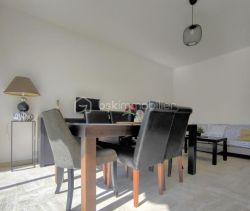 A louer APPARTEMENT T3 70 M2 TERRASSE BORD DE MER JUAN LES PINS