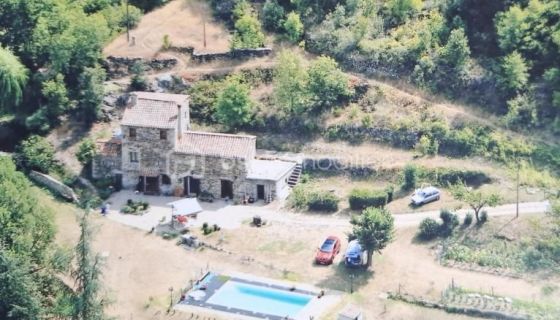 A louer MAISON  DE MAîTRE  AULAS