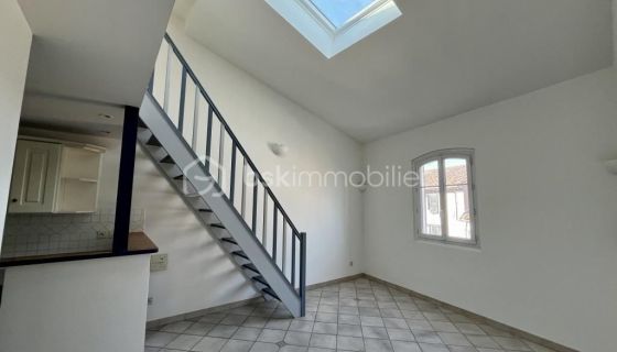 A louer APPARTEMENT DUPLEX T4 81 M2 BORD DE MER ROQUEBRUNE SUR ARGENS