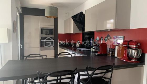 A louer APPARTEMENT T3 66 M2 TERRASSE BORD DE MER LATTES