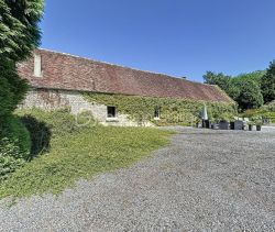 A louer LONGèRE  5 PIECES 140 M2  VILLERS CANIVET