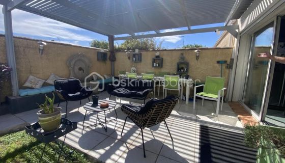 A louer MAISON  5 PIECES 111 M2 BORD DE MER LATTES