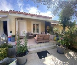 A louer MAISON  5 PIECES 111 M2 BORD DE MER LATTES