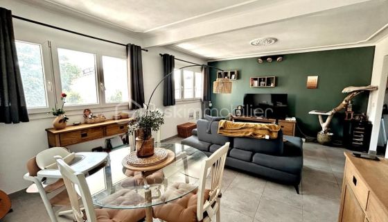 A louer APPARTEMENT T4 64 M2 BORD DE MER TOULON