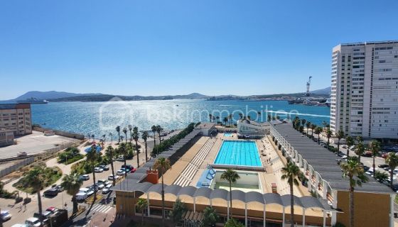 A louer APPARTEMENT T4 90 M2 VUE MER TOULON