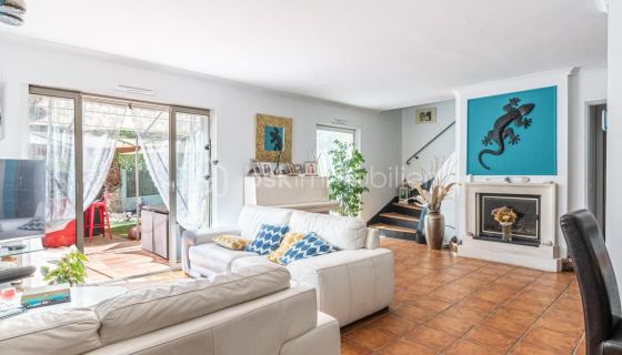 A louer MAISON  6 PIECES 124 M2 BORD DE MER HYERES