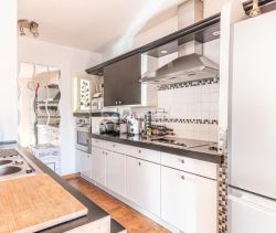 A louer MAISON  6 PIECES 124 M2 BORD DE MER HYERES