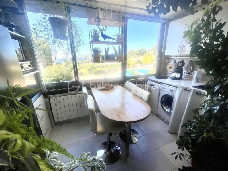 A louer APPARTEMENT T2 30 M2 VUE MER SIX FOURS LES PLAGES