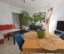 A louer APPARTEMENT T3 72 M2 TERRASSE BORD DE MER TOULON