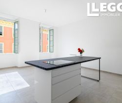 A louer APPARTEMENT T3 60 M2 BORD DE MER NICE