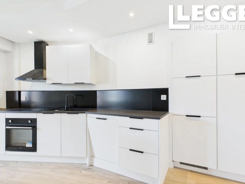 A louer APPARTEMENT T2 42 M2 BORD DE MER ANTIBES