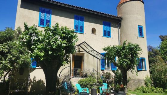 A louer MAISON  DE MAîTRE BORD DE MER VICO