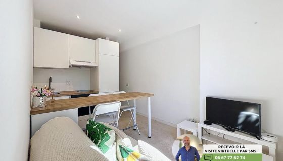 A louer STUDIO  21 M2 BORD DE MER CANNES