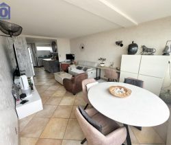 A louer APPARTEMENT DUPLEX T3 69 M2 VUE MER VALRAS PLAGE
