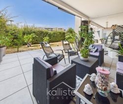 A louer APPARTEMENT DE PRESTIGE T3 71 M2 TERRASSE BORD DE MER AJACCIO