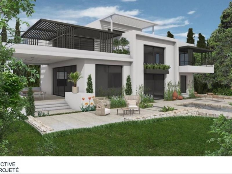 A louer MAISON  8 PIECES 455 M2 BORD DE MER GRIMAUD