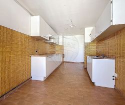 A louer APPARTEMENT T3 80 M2  PERPIGNAN