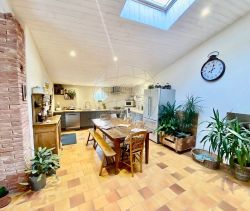 A louer LONGèRE  5 PIECES 430 M2 BORD DE MER ETAULES