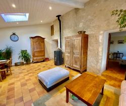 A louer LONGèRE  5 PIECES 430 M2 BORD DE MER ETAULES