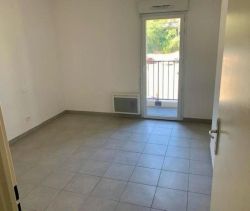 A louer APPARTEMENT T2 37 M2 TERRASSE BORD DE MER COGOLIN