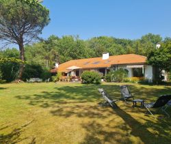 A vendre MAISON  8 PIECES 227 M2 BORD DE MER SEIGNOSSE Bourg