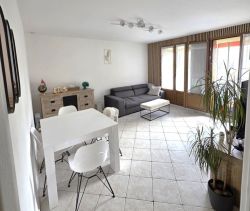A louer APPARTEMENT T4 81 M2  AUBAGNE
