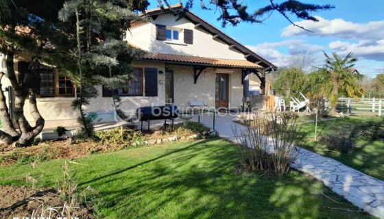 A louer LOFT  4 PIECES 148 M2  COUTRAS