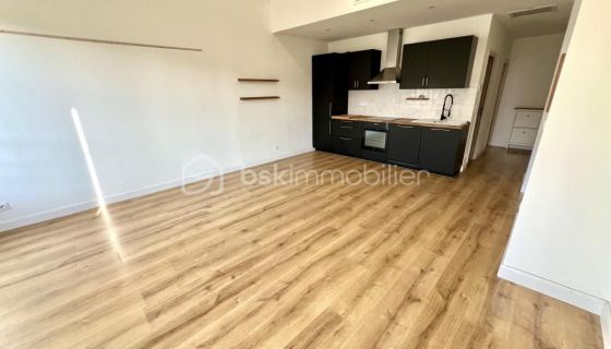 A louer APPARTEMENT T4 80 M2 BORD DE MER NICE