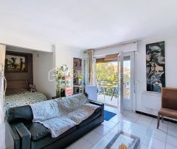 A louer STUDIO  33 M2 VUE MER CANNES