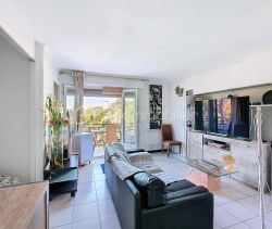 A louer STUDIO  33 M2 VUE MER CANNES