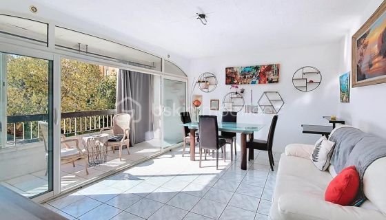 A louer APPARTEMENT T3 62 M2 BORD DE MER CANNES