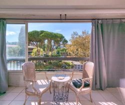 A louer APPARTEMENT T3 62 M2 BORD DE MER CANNES