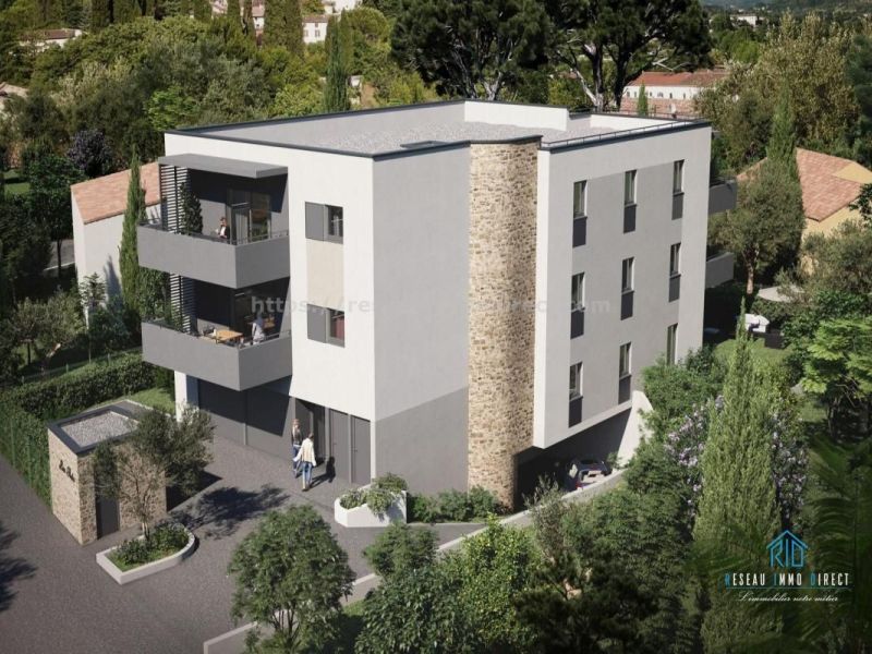 A louer APPARTEMENT DE PRESTIGE T3 70 M2 TERRASSE BORD DE MER FREJUS