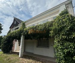 A vendre BELLE Maison 6 PIECES 240 m² au coeur d'un village tous commerces FECAMP