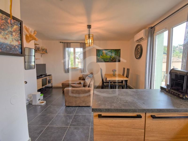 A louer APPARTEMENT T3 60 M2 BORD DE MER VALLAURIS