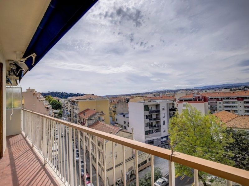 A louer APPARTEMENT T3 59 M2 TERRASSE BORD DE MER NICE
