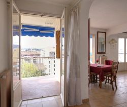 A louer APPARTEMENT T3 59 M2 TERRASSE BORD DE MER NICE