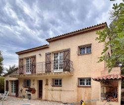 A louer MAISON  5 PIECES 164 M2 VUE MER FREJUS
