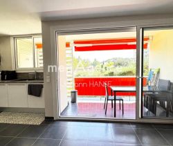 A louer APPARTEMENT T3 63 M2 TERRASSE BORD DE MER SAINTE MAXIME