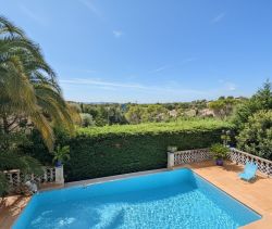 A vendre MAISON  4 PIECES 136 M2 BORD DE MER SAINT RAPHAEL