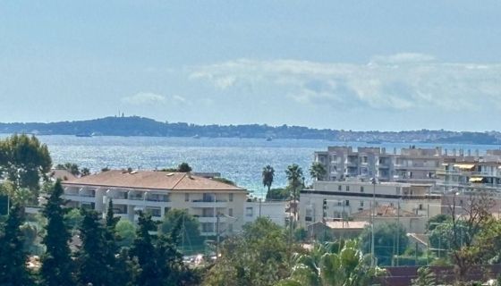 A louer APPARTEMENT T2 49 M2 TERRASSE VUE MER CAGNES SUR MER
