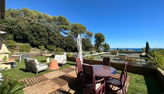 A louer APPARTEMENT T3 88 M2 TERRASSE VUE MER CAGNES SUR MER